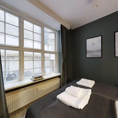 The Churchill 4 By Daniel&jacob's